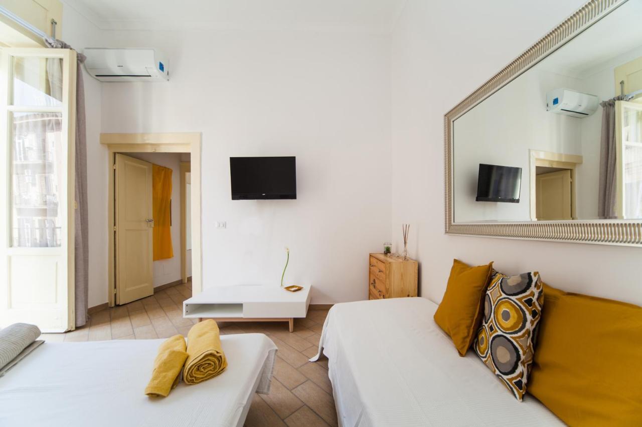Napoli Centro Suite - Duomo Apartment Kültér fotó