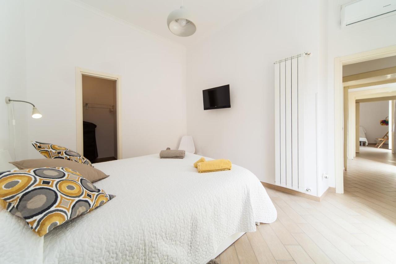 Napoli Centro Suite - Duomo Apartment Kültér fotó