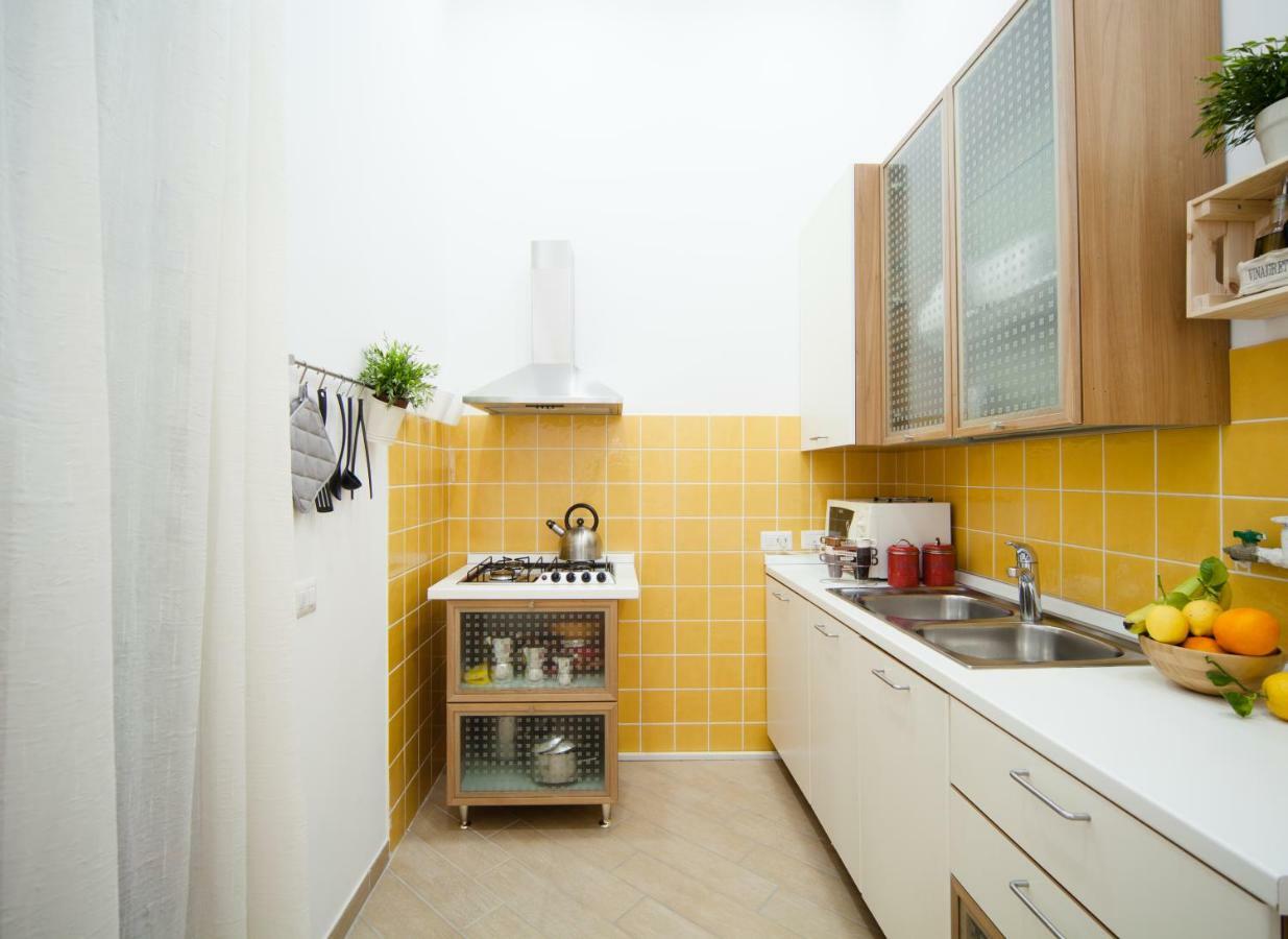 Napoli Centro Suite - Duomo Apartment Kültér fotó
